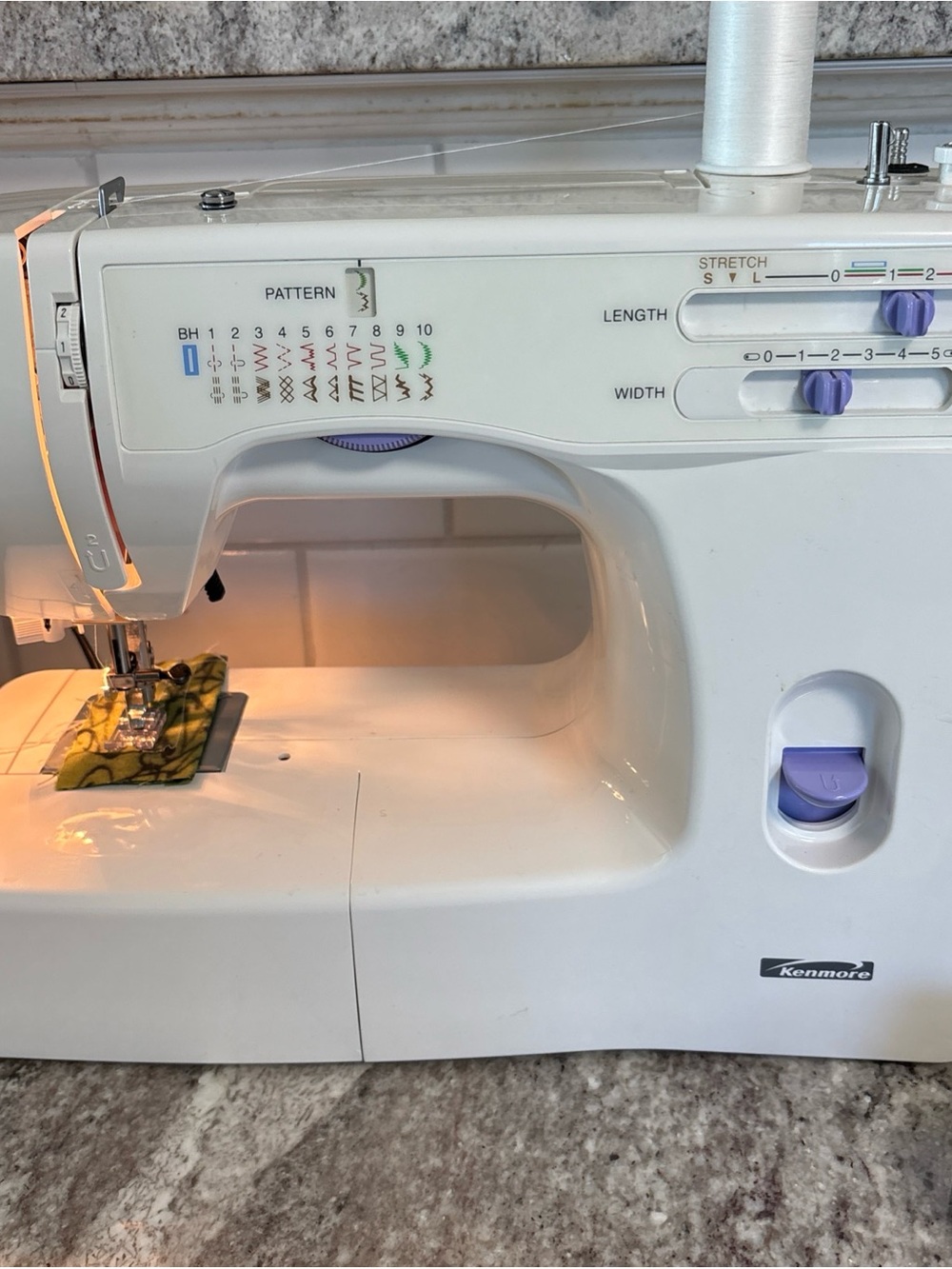 Kenmore Sewing Machine 385.15218400 W/ Pedal Purple Accents! Works - Extras!